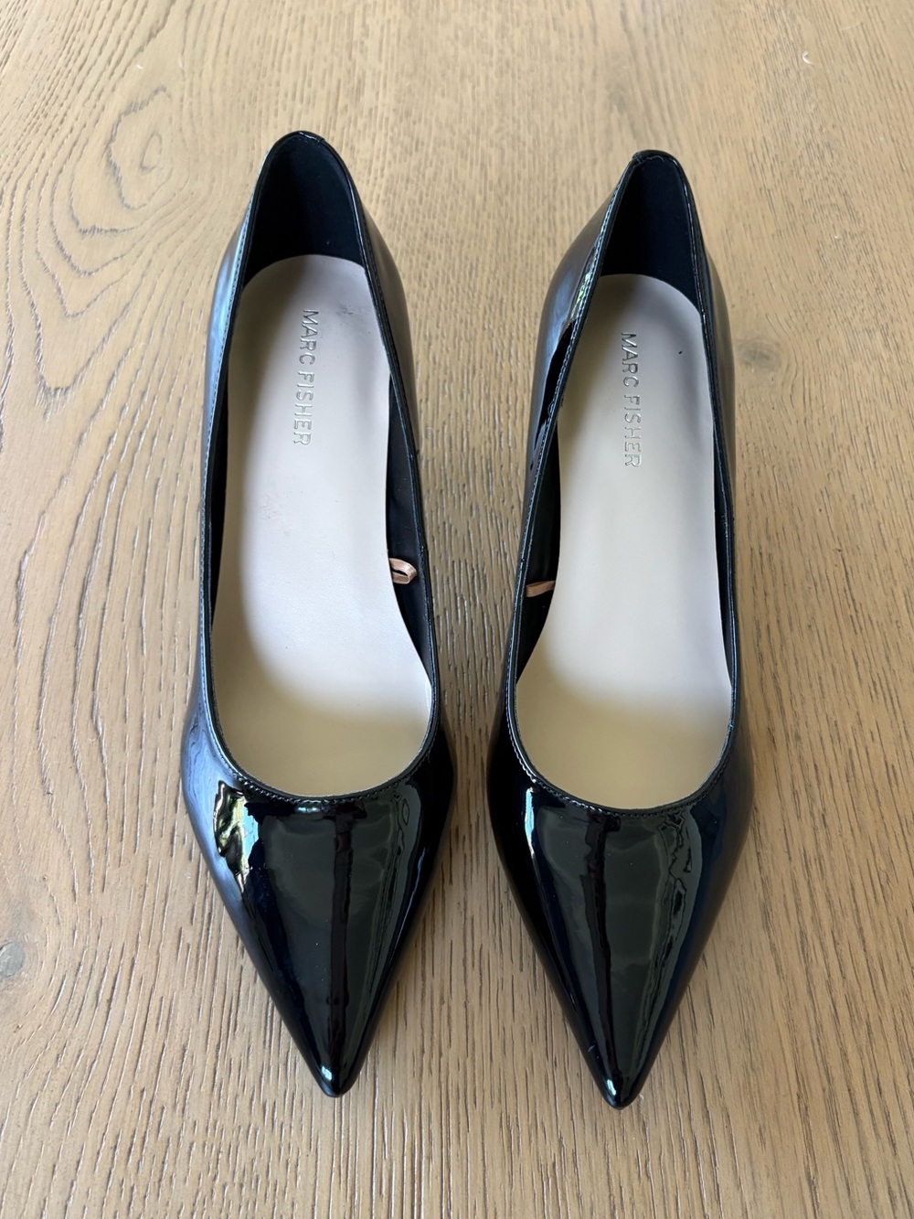 Marc Fisher Black Patent Pointed Toe Kitten Heel Pumps Size 9